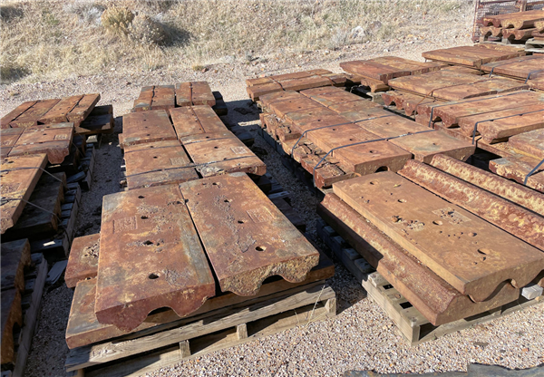 Used Rexnord Rubber Liners For 13'6" X 20' (4.1m X 6.1m) Rod Mill)